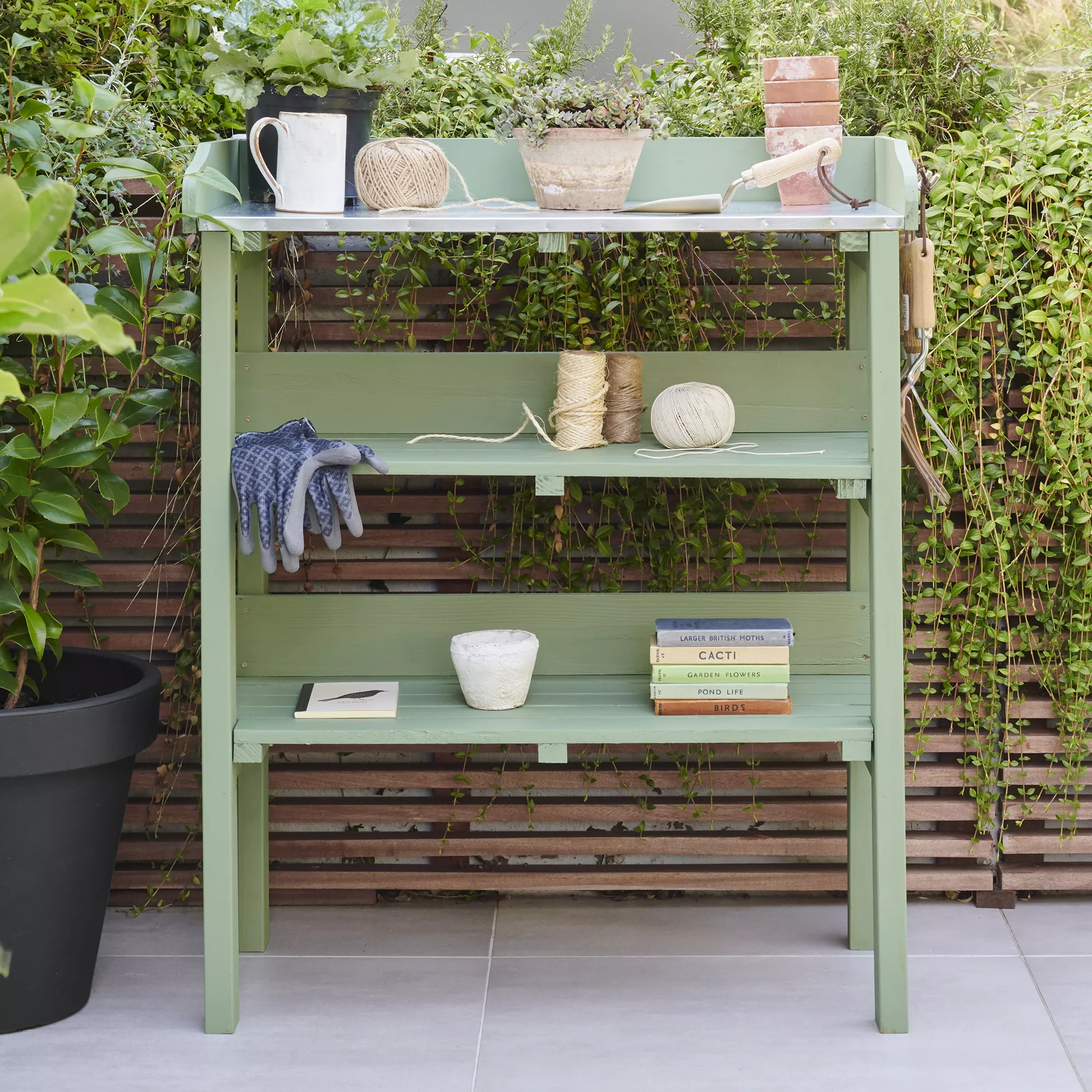 Rust-Oleum Garden Paint All Green Matt Multi-surface Garden Paint, 750ml Tin 6 Rust-Oleum Garden Paint All Green Matt Multi-surface Garden Paint, 750ml Tin - Image 4